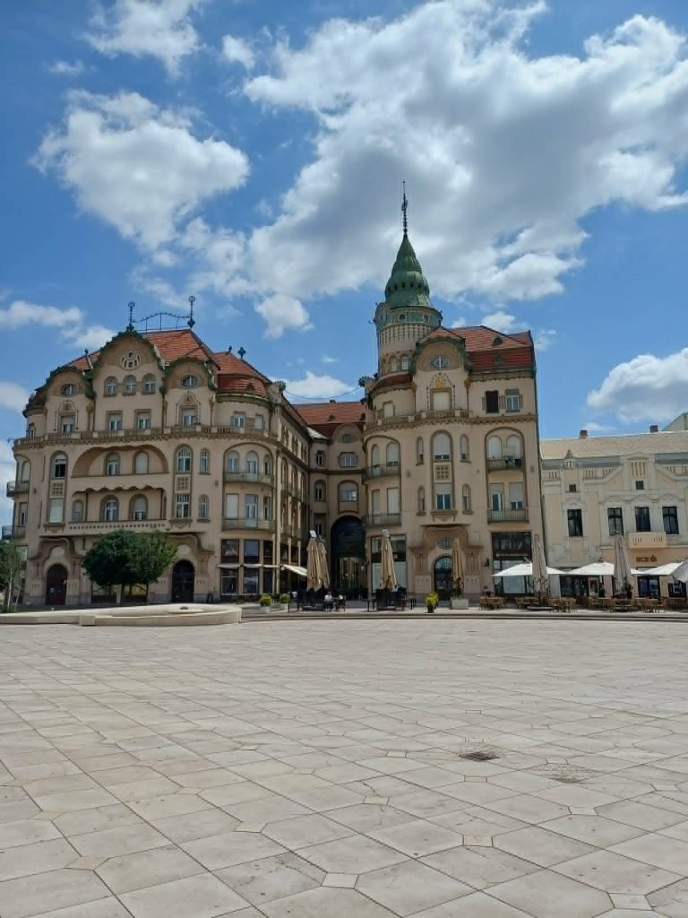 Nagyvárad Sas palota 1
